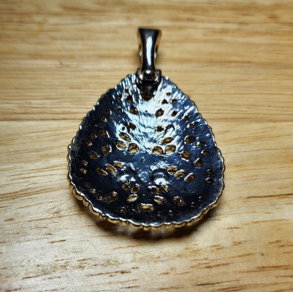 Premier Designs Silvertone Rhinestone Pendant - Picture 2 of 3